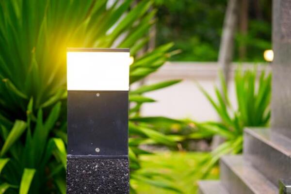 Top X des lampes solaires de jardin les plus appréciées en 2022