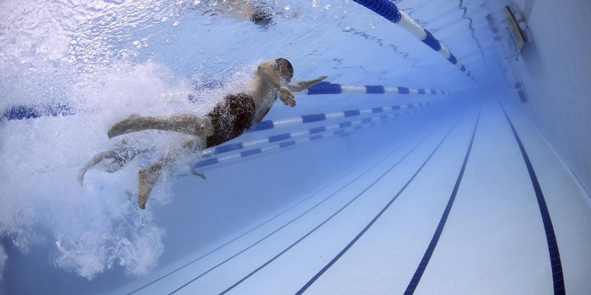 découvrez notre coque de piscine en polyester, alliant robustesse et esthétique pour une installation rapide et durable.